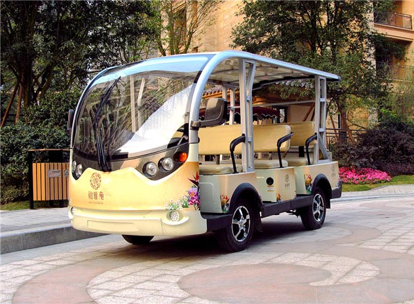 11座電動(dòng)封閉觀光車-鉑雅苑